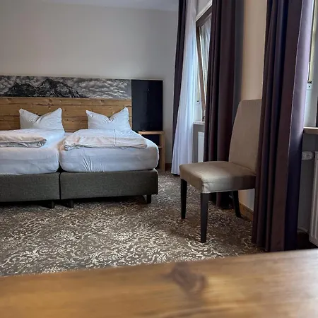 Hotel-restaurant Dechbettener Hof מלון רגנסבורג