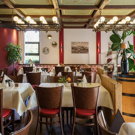 Hotel-restaurant Dechbettener Hof Hotel Regensburg